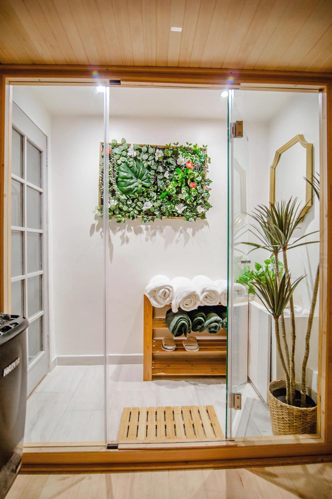 Modern Central Luxury Home With Hot Tub Sauna 11Ppl Sheffield Bagian luar foto