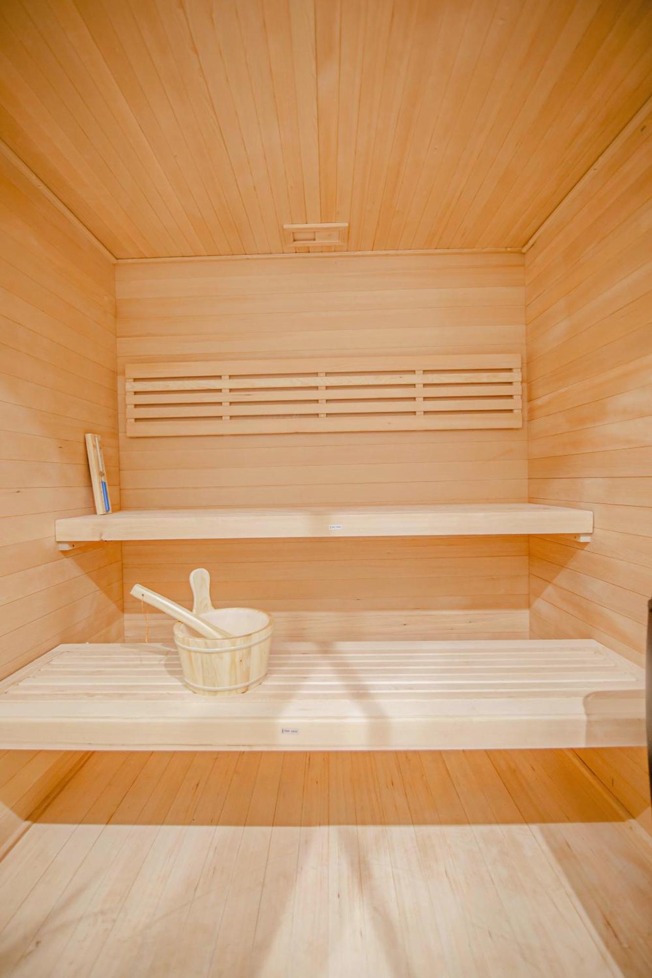 Modern Central Luxury Home With Hot Tub Sauna 11Ppl Sheffield Bagian luar foto
